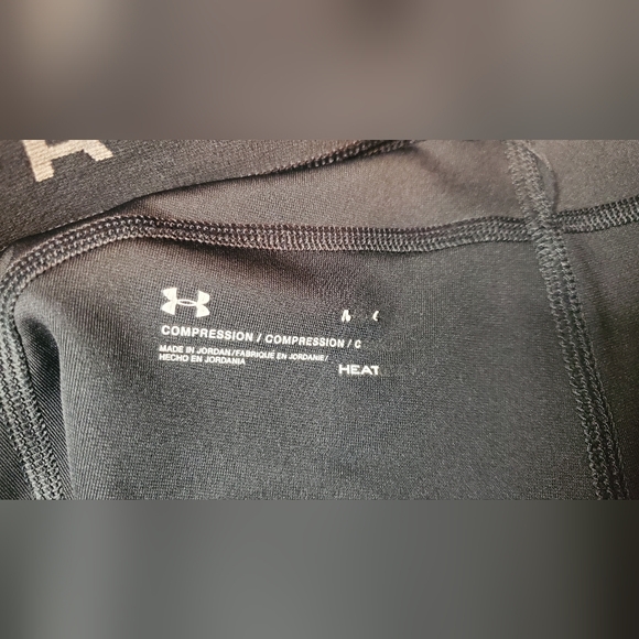 Under Armour Black and White Patterned Cropped Leggings - Picture 6 of 8